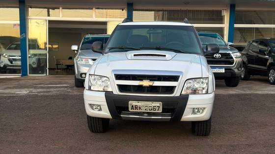 CHEVROLET S10 2.4 MPFI EXECUTIVE 4X2 CD 8V FLEX 4P MANUAL CHEVROLET S10 2.4 MPFI EXECUTIVE 4X2 CD 8V FLEX 4P MANUAL